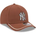 brun-bojd-skarm-snapback-9forty-m-crown-a-frame-motorsport-keps-new-york-yankees-mlb-fran-new-era