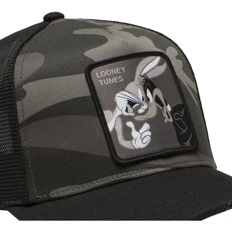 flerfargad-trucker-keps-bugs-bunny-och-daffy-duck-loo11-bd-looney-tunes-fran-capslab