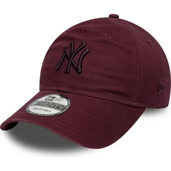 Justerbar granatfärgad böjd keps 9TWENTY Colour Pack från New York Yankees MLB av New Era