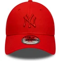 rod-justerbar-kurvad-keps-med-rod-logotyp-9forty-colour-pack-fran-new-york-yankees-mlb-av-new-era