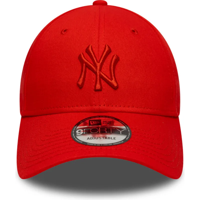rod-justerbar-kurvad-keps-med-rod-logotyp-9forty-colour-pack-fran-new-york-yankees-mlb-av-new-era