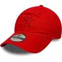 justerbar-rod-bojd-keps-med-rod-logotyp-9twenty-colour-pack-new-york-yankees-mlb-fran-new-era