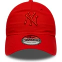 gorra-curva-roja-ajustable-con-logo-rojo-9twenty-colour-pack-de-new-york-yankees-mlb-de-new-era