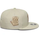 beige-platt-snapback-keps-med-beige-logo-9fifty-original-fit-world-series-new-york-yankees-mlb-fran-new-era
