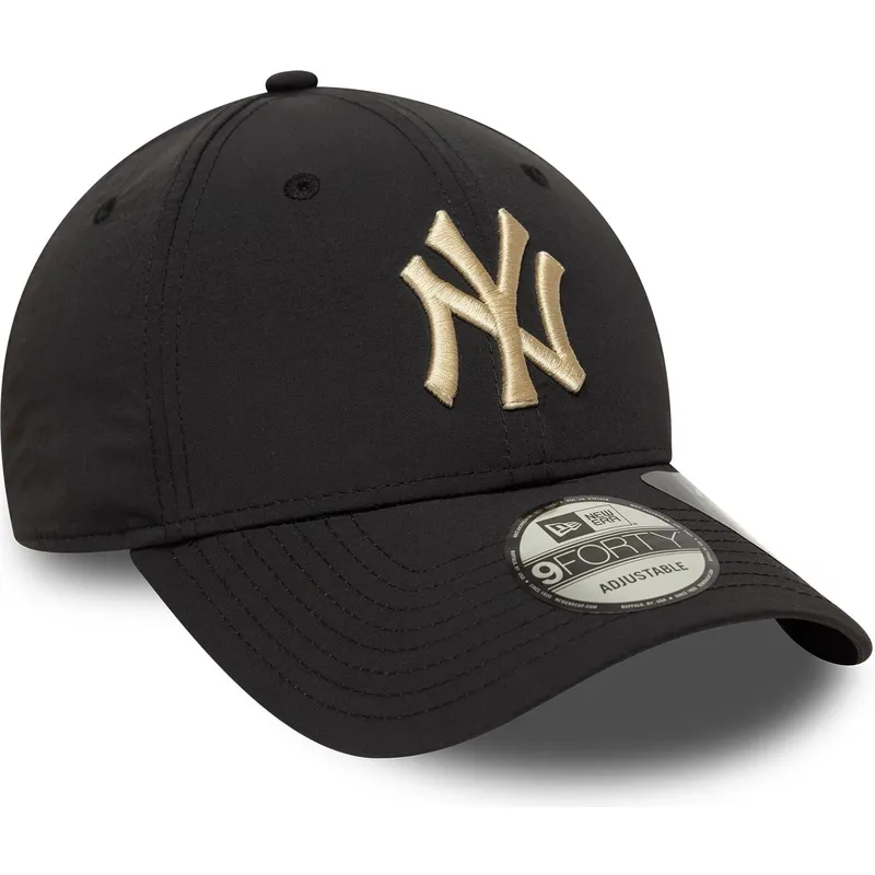 justerbar-svart-bojd-keps-med-beige-logotyp-9forty-recycled-new-york-yankees-mlb-fran-new-era