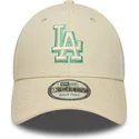 beige-justerbar-kurvkeps-med-gront-los-angeles-dodgers-mlb-logotyp-9forty-team-outline-fran-new-era