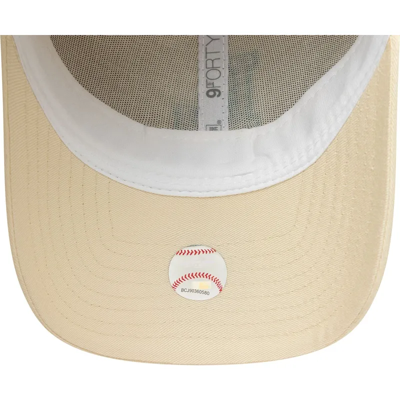 beige-bojd-justerbar-keps-med-gront-logotyp-9forty-team-outline-fran-los-angeles-dodgers-mlb-av-new-era