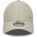 beige-justerbar-bojd-keps-9forty-tonal-flawless-new-york-yankees-mlb-fran-new-era