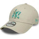 beige-justerbar-bojd-keps-9forty-seasonal-infill-new-york-yankees-mlb-fran-new-era