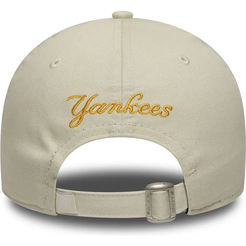 beige-bojd-justerbar-keps-med-gul-logotyp-9forty-floral-icon-fran-new-york-yankees-mlb-av-new-era