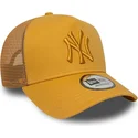 new-era-new-york-yankees-mlb-a-frame-league-essential-gul-truckerkeps-med-gult-logo