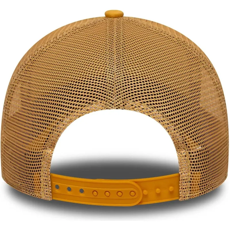 gul-trucker-keps-med-gul-logotyp-a-frame-league-essential-fran-new-york-yankees-mlb-av-new-era