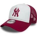 vit-och-rod-trucker-keps-med-rod-e-frame-world-series-logotyp-fran-new-york-yankees-mlb-av-new-era