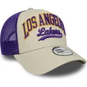 beige-och-lila-los-angeles-lakers-nba-e-frame-script-truckerkeps-fran-new-era