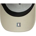 beige-och-lila-los-angeles-lakers-nba-e-frame-script-truckerkeps-fran-new-era