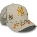 beige-a-frame-floral-icon-new-york-yankees-mlb-truckerkeps-fran-new-era