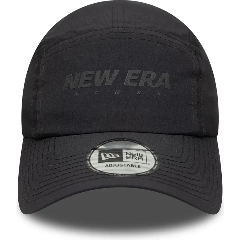 svart-bojd-justerbar-keps-runner-tech-fran-new-era