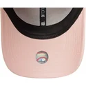 rosa-justerbar-bojd-keps-for-kvinnor-med-vitt-logo-9forty-league-essential-av-new-york-yankees-mlb-fran-new-era