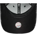 svart-justerbar-kurvad-keps-for-dam-9forty-monogram-fran-new-york-yankees-mlb-av-new-era