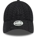 svart-bojd-justerbar-keps-for-dam-med-svart-logotyp-9twenty-broderie-fran-new-york-yankees-mlb-av-new-era