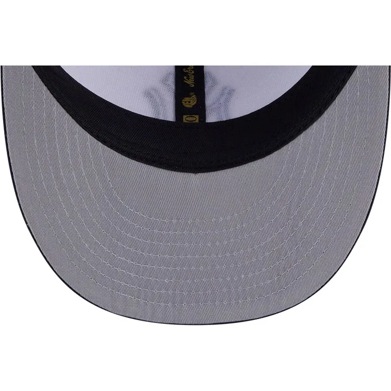platt-keps-marinbla-och-vit-justerad-59fifty-day-low-profile-fran-new-york-yankees-mlb-av-new-era