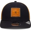 new-york-yankees-mlb-new-era-9seventy-stretch-snap-djuppraglad-logotyp-marinbla-och-brun-truckerkeps