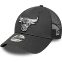 justerbar-gra-truckerkeps-med-gra-logga-9forty-chicago-bulls-nba-fran-new-era