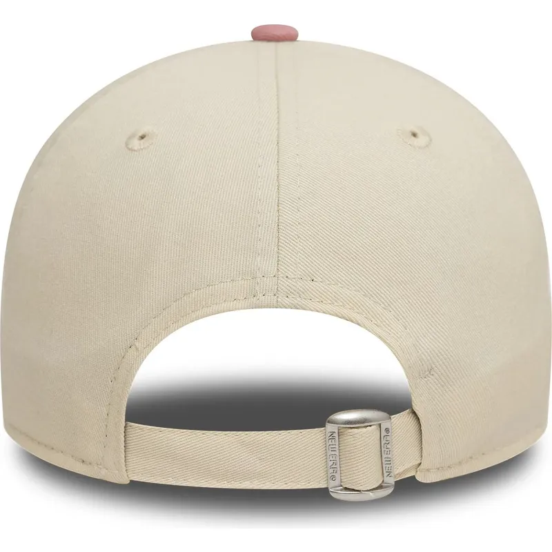 bojd-beige-och-rosa-justerbar-keps-9forty-contrast-fran-red-bull-racing-formula-1-av-new-era