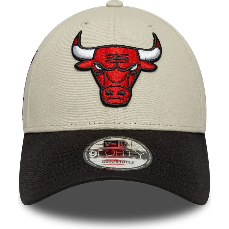 bojd-beige-och-svart-justerbar-keps-9forty-contrast-patch-fran-chicago-bulls-nba-av-new-era