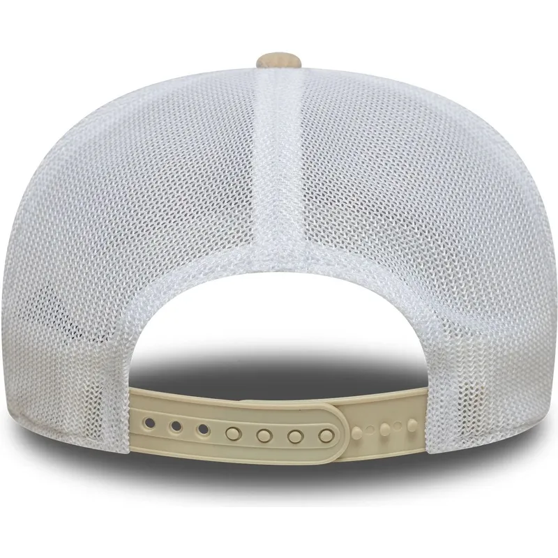 beige-trucker-keps-9seventy-stretch-snap-monaco-race-special-fran-racing-bulls-f1-team-formula-1-av-new-era