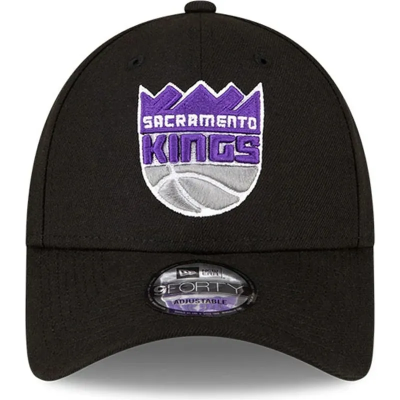 svart-justerbar-kurvad-keps-9forty-the-league-fran-sacramento-kings-nba-av-new-era
