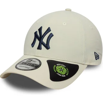 Beige justerbar böjd keps med marinblå logotyp 9FORTY Recycled New York Yankees MLB från New Era