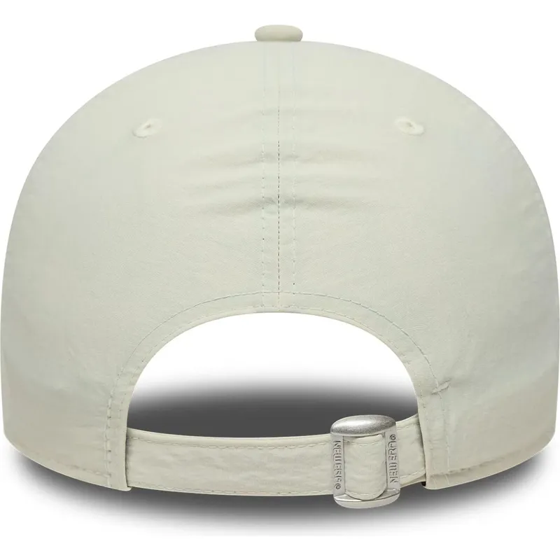 bojd-beige-justerbar-keps-med-marinbla-logotyp-9forty-recycled-fran-new-york-yankees-mlb-av-new-era