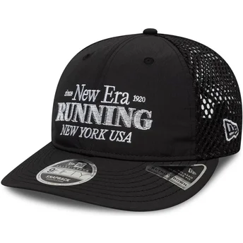 Svart justerbar truckerkeps 9FIFTY Running Retro Crown från New Era