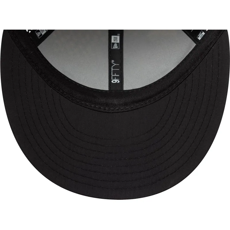 svart-justerbar-trucker-keps-9fifty-running-retro-crown-fran-new-era