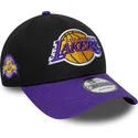 justerbar-svart-och-violett-bojd-keps-9forty-side-patch-los-angeles-lakers-nba-fran-new-era