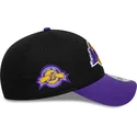 justerbar-svart-och-violett-bojd-keps-9forty-side-patch-los-angeles-lakers-nba-fran-new-era