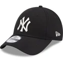 svart-bojd-justerbar-keps-for-dam-9forty-metallic-logo-fran-new-york-yankees-mlb-av-new-era