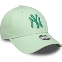 gron-justerbar-bojd-keps-for-kvinnor-med-gront-9forty-metallic-logo-av-new-york-yankees-mlb-fran-new-era
