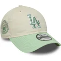 beige-och-gron-justerbar-kurvad-keps-for-kvinnor-9twenty-world-series-cooperstown-los-angeles-dodgers-mlb-fran-new-era