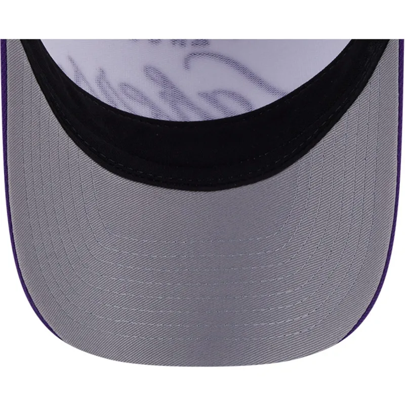 vit-och-lila-kurvad-keps-snapback-9forty-m-crown-draft-2025-fran-los-angeles-lakers-nba-av-new-era