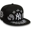 new-era-new-york-yankees-mlb-59fifty-svart-justerbar-platt-keps-med-paisleymonster