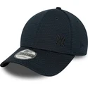 morkbla-snapback-keps-med-bojd-skarm-och-bla-logotyp-9forty-flawless-mesh-new-york-yankees-mlb-fran-new-era