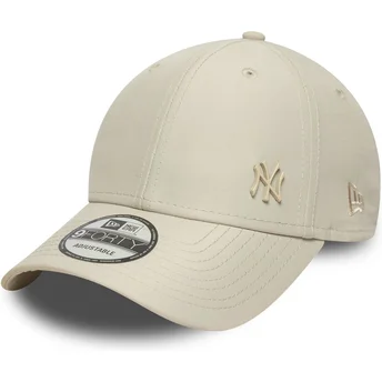 Beige justerbar böjd keps med beige logotyp 9FORTY Tonal Flawless av New York Yankees MLB från New Era