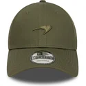 gron-bojd-justerbar-keps-med-gront-9forty-seasonal-logotyp-fran-mclaren-racing-formula-1-av-new-era