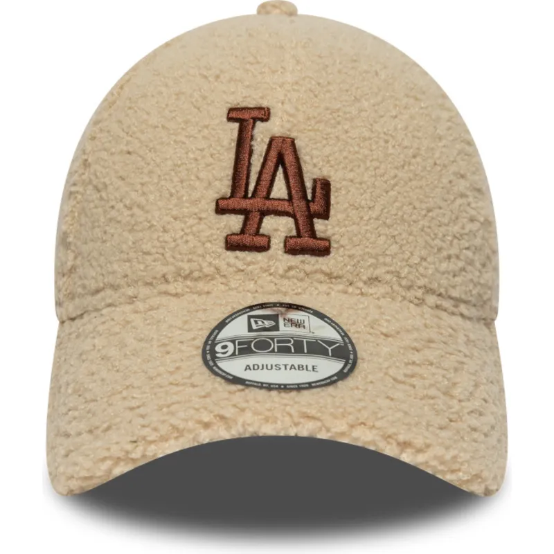 beige-justerbar-kurvad-keps-med-brunt-logo-9forty-borg-fran-los-angeles-dodgers-mlb-av-new-era