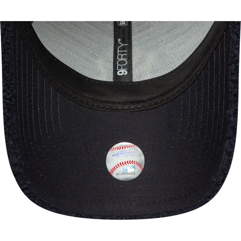 marinbla-bojd-justerbar-keps-9forty-borg-new-york-yankees-mlb-fran-new-era