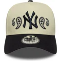 bojd-keps-beige-och-marinbla-snapback-a-frame-paisley-new-york-yankees-mlb-fran-new-era