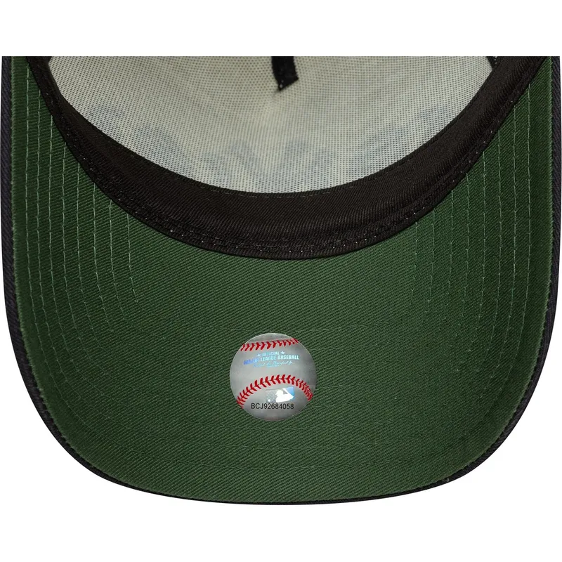 bojd-keps-beige-och-marinbla-snapback-a-frame-paisley-new-york-yankees-mlb-fran-new-era