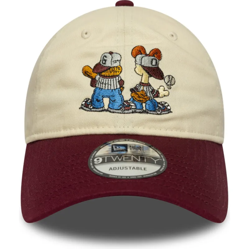 bojd-beige-och-vinrod-justerbar-keps-9twenty-med-garfield-och-odie-fran-new-era bojd-beige-och-vinrod-justerbar-keps-9twenty-med-garfield-och-odie-fran-new-era